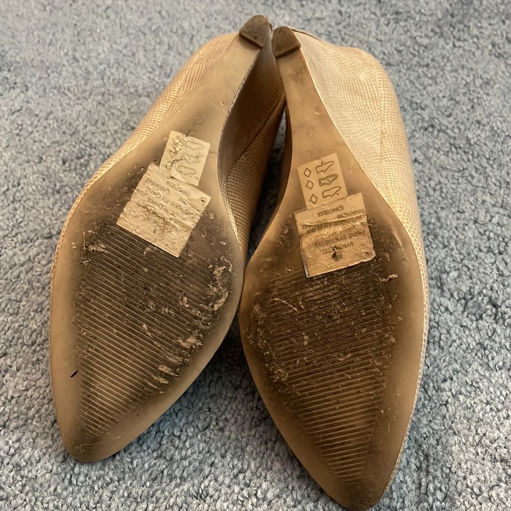 Women’s Express brand, beige color wedge dress shoes. Size 8. Worn a few times. - Picture 4 of 8